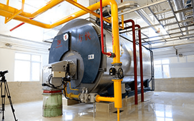 What are the characteristics of the hot water confined boiler